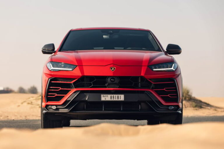 red_lamborghini-urus_2021_17884_5d54a8474bc362d527550062401967e2