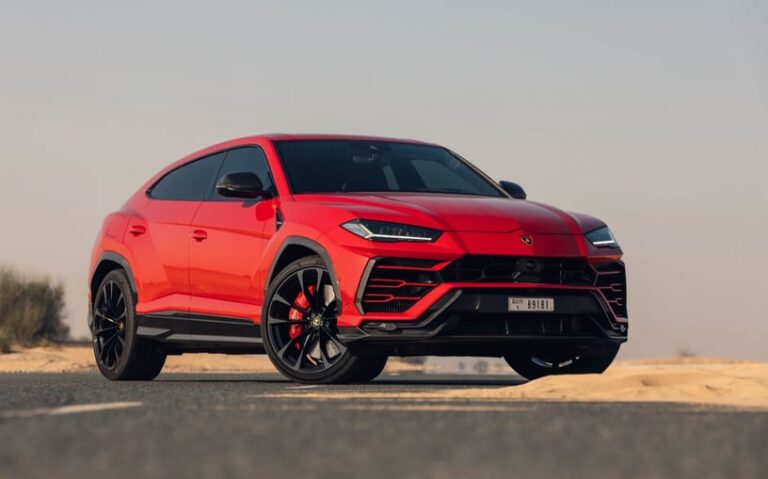 red_lamborghini-urus_2021_5388_main_0c7a9b04b2c4c0879504ef503fb4ef6a