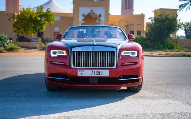 red_rolls-royce-dawn_2019_21686_b89515ad20679de5d03200d0ede507e9