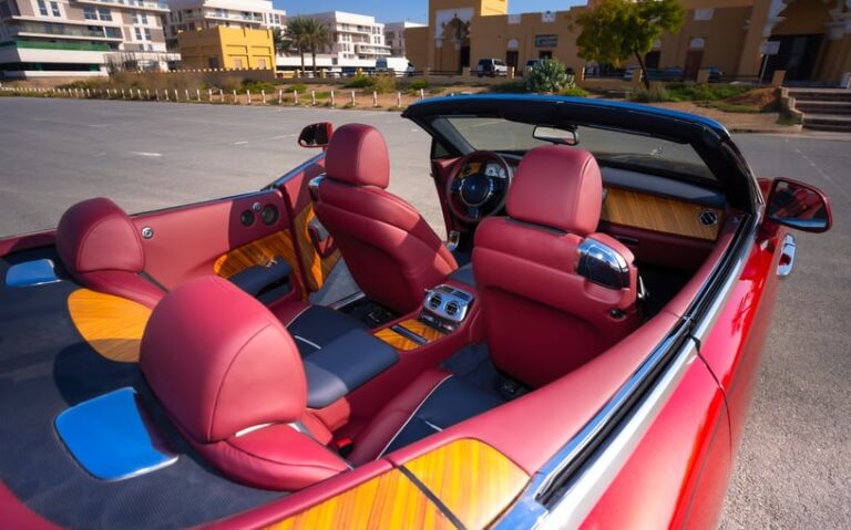 red_rolls-royce-dawn_2019_21690_e000e75644279aed4f1dd0237cd4b76a